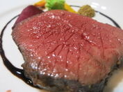 東京 恵比寿の赤身肉ステーキ店、来店者の7割が20代に！20代でも“肉”は「脂身」よりも「赤身」が人気