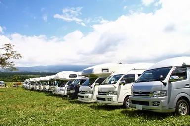 キャンピングカー