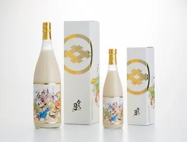 3年前から登場のビン入りは720mlと1,800mlが揃う