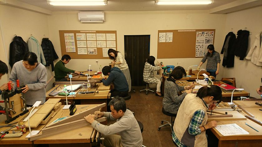 新宿で無垢の家具工房の工場見学・木工教室見学会を1/24開催　
ショップ・工場・木工教室が一体となったものづくりの発信基地