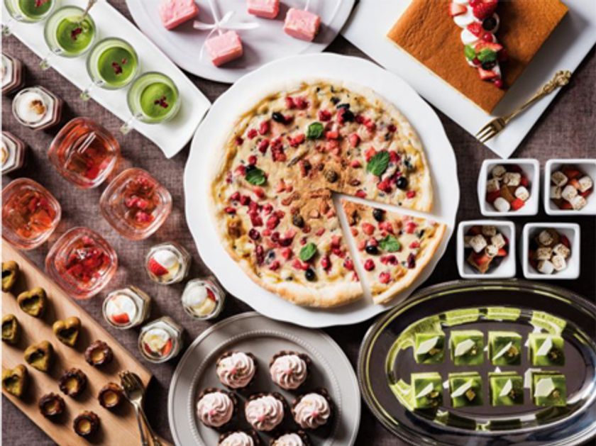 ホテル阪急インターナショナル
苺と相性の良い、抹茶やチョコと味わう。
「ストロベリースイーツビュッフェ」
2018年2月1日（木）より
1階 ビュッフェ&カフェレストラン「ナイト&デイ」にて