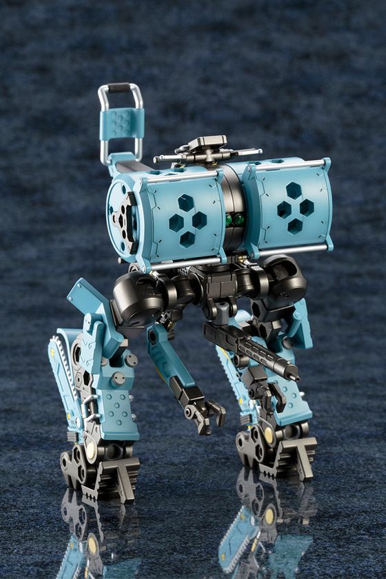 第三世代ヘキサギアが開発される遥か以前から配備されていた
“第二世代ヘキサギア”『スケアクロウ』が登場!