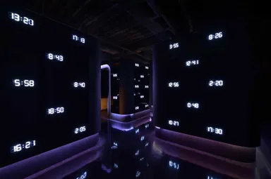 タイムマシンフロア全景