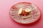 華湘「いちごのおこげ 練乳ソースのクレープ」