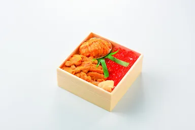 初日2位：うに貝焼き食べくらべ弁当