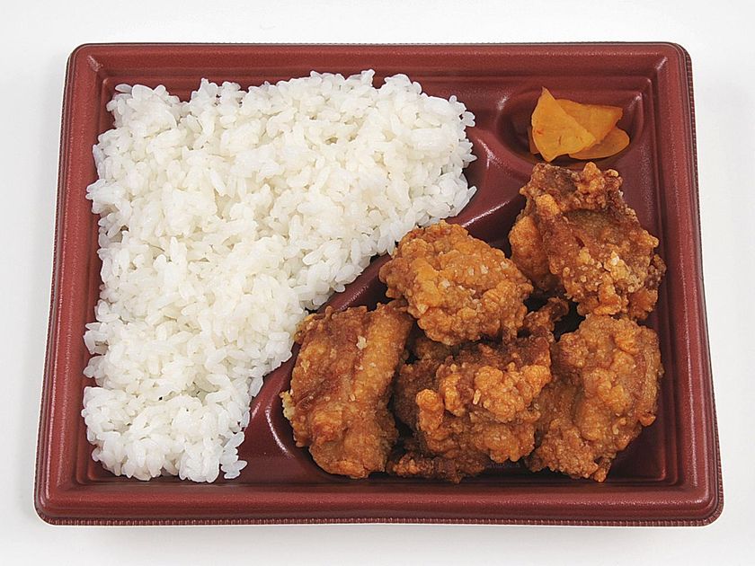 にんにく&生姜の風味がクセになる!
人気No.1弁当「ぶんごや監修唐揚弁当」初代の味へ
同時に「そぼろ弁当」も発売します