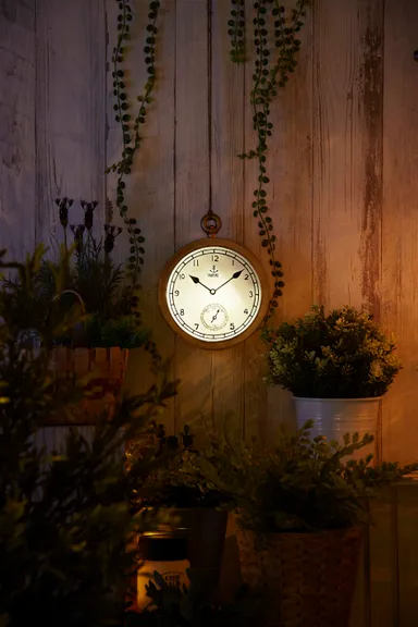 クロックソーラーライト