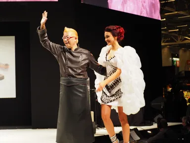 「サロンデュショコラ パリ2017」ファッションショー