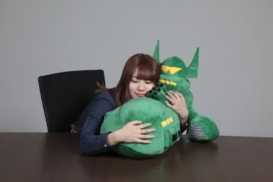 ひとやすみ戦艦クッション シャア専用ムサイ　3