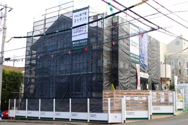 建築中現場の外観