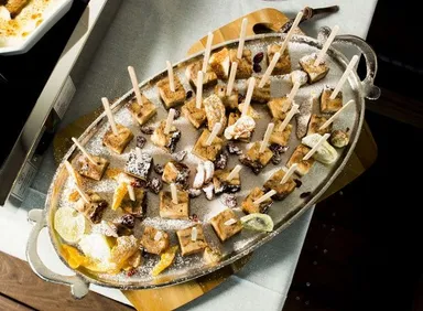 手軽に食べられるピンチョスも