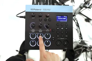 見やすく操作しやすいパネル設計