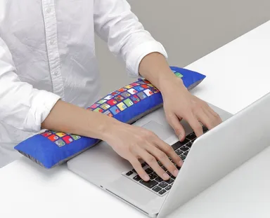 アームレスト(使用イメージ)