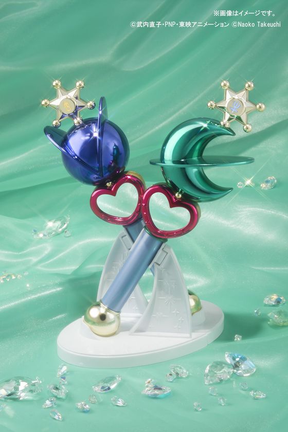 「美少女戦士セーラームーン」
セーラーウラヌス＆セーラーネプチューンの
“変身リップロッド”がオトナ女子向け約1/1スケールで登場