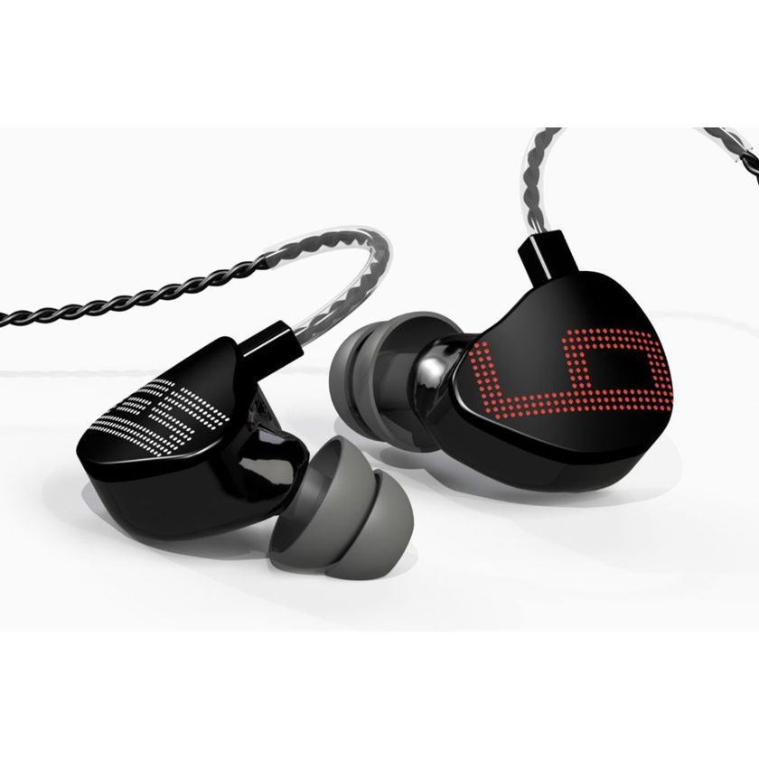 「Earsonics（イヤーソニックス）」
ブランドを代表するイヤーモニターの
ハイエンドラインを拡充するモデル2品番を発売