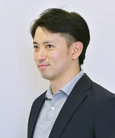 ビカム株式会社　蠣原 侑也