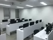 新設された日本就職コース教室