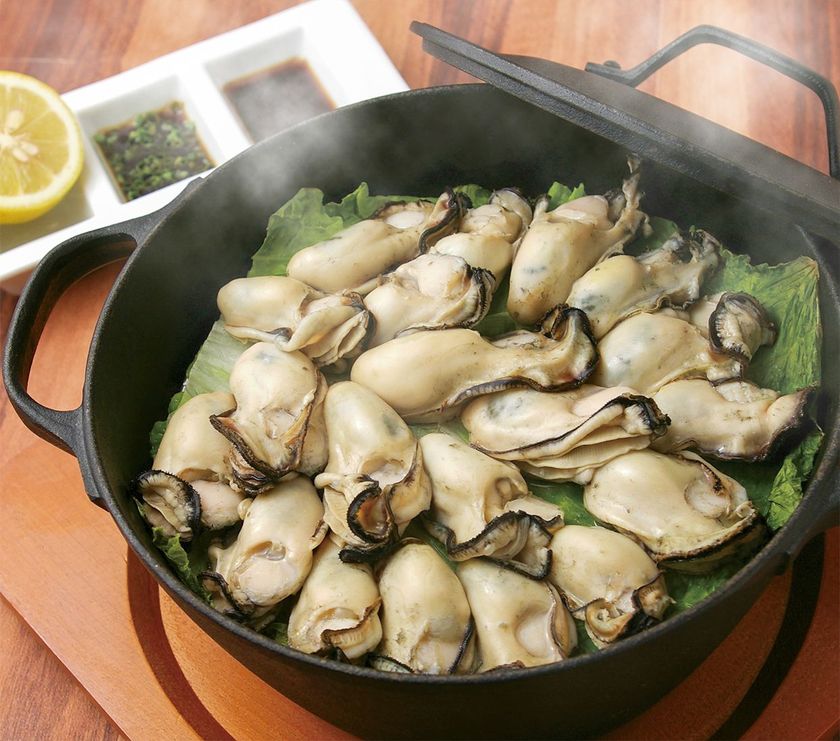 寒い季節に“アツアツの蒸し牡蠣”も加わり、5種類！ 
旬の『牡蠣尽くし 食べ放題』 2/1～2/12 