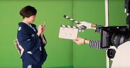 「篠原涼子がチャーミング」として話題の日本和装CM、舞台裏のメイキング映像を公開！