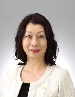 総支配人　杉山靖子
