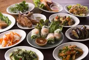 VIETNAMESE CYCLO：海老の生春巻きと小皿料理(一例)