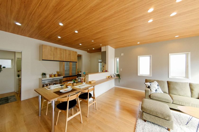 「開放感」と「地震に強い」家
Ｕ-ソラシア
モデルハウス完成見学会
2/10（土）11（日）12（祝）開催