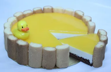 桶チーズケーキと三層の断面