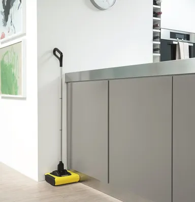 自立型でどこでも収納可能 インテリにも溶け込むデザイン