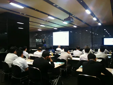 受講風景ビジネス
