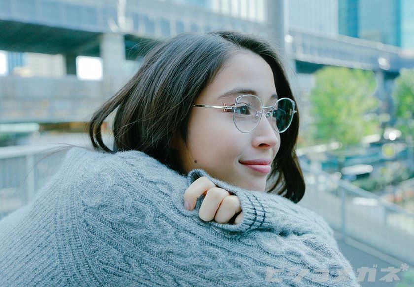 女優・アイドルのメガネ顔を楽しめる連載
18年におよぶ名物グラビア「ビジョメガネ」が、
Webメディア「d.365」にて掲載開始！