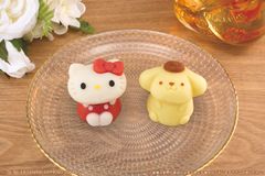 ハローキティとポムポムプリンの“和菓子”がローソンで発売 「食べマス」シリーズにサンリオキャラが初登場