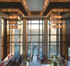 マンダリン オリエンタル 東京　日本のホテルで唯一4年連続『フォーブス・トラベルガイド』2018年度格付けにおける「ホテル」「スパ」両部門で最高評価の5つ星獲得