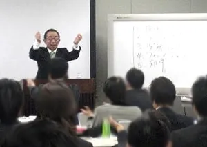 特別講演講師　門川 義彦氏