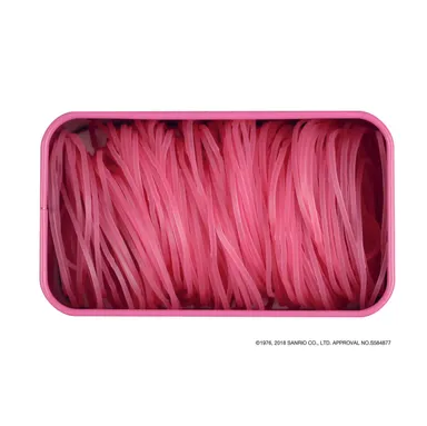 【オーバンドハローキティ缶】シリコーンのピンクの輪ゴムが並んで入っています