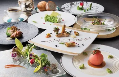 アミューズからオードブル、メイン、デザートまで「野菜」がメインのフルコース