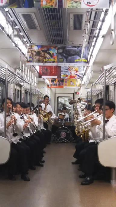 「中之島まるごとフェスティバル2017」での車両演奏会