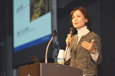 招待講演に小林 りん氏を招聘