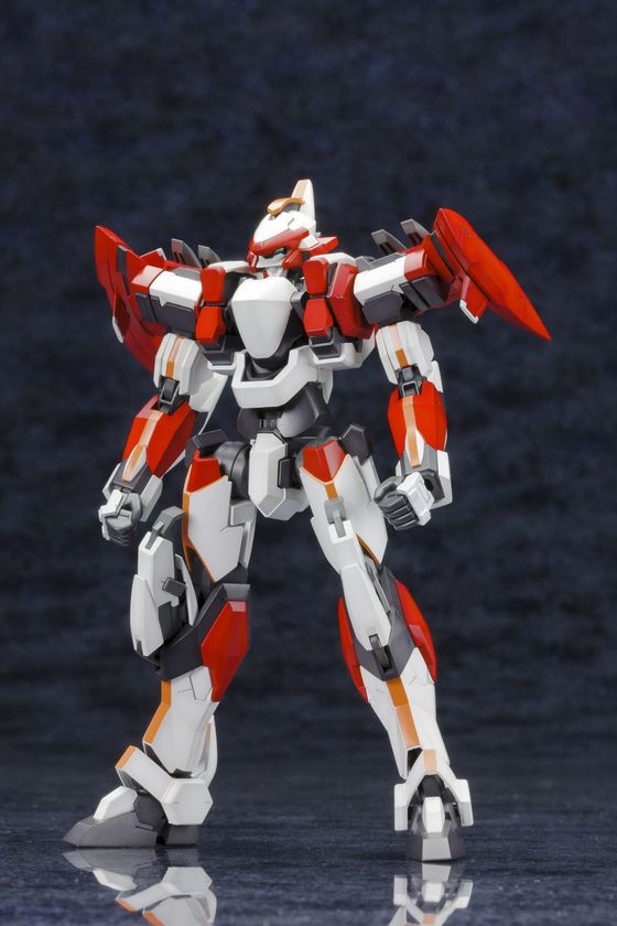 『フルメタル・パニック!』1/60スケールプラキットシリーズ第1弾、
原作版の後半主役機「ARX‐8 レーバテイン」がパッケージを新たに再登場!