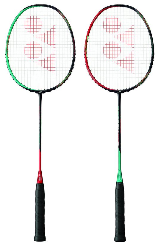 ヨネックスのバドミントンラケット
前衛向け「ASTROX 88 S」 後衛向け「ASTROX 88 D」
2018年3月中旬より世界同時発売
