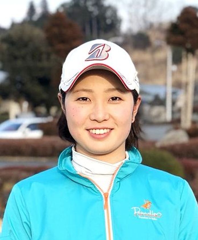 【飛鳥カンツリー倶楽部】
「オーイ！　とんぼ展　記念ゴルフコンペ」最終回に
漫画作者のかわさき健氏・古沢優氏、蛭田みな美プロが参加します
