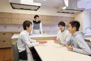 日本人学生と留学生が共に生活する国際学生寮