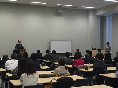 中小企業の政策を考える会の様子 1