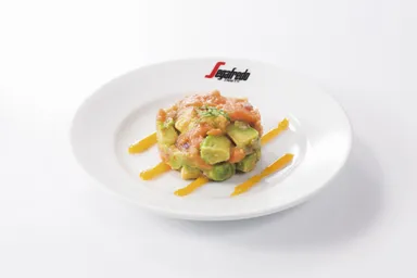 アボカドとサーモンのタルタル