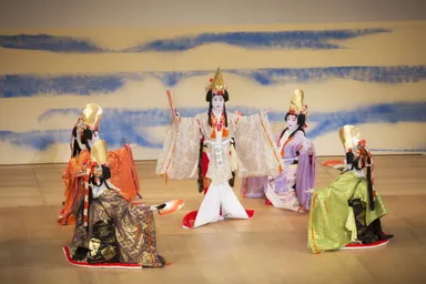 東をどり　例年の様子