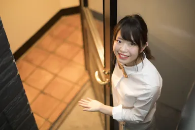 サービス 片山 21歳