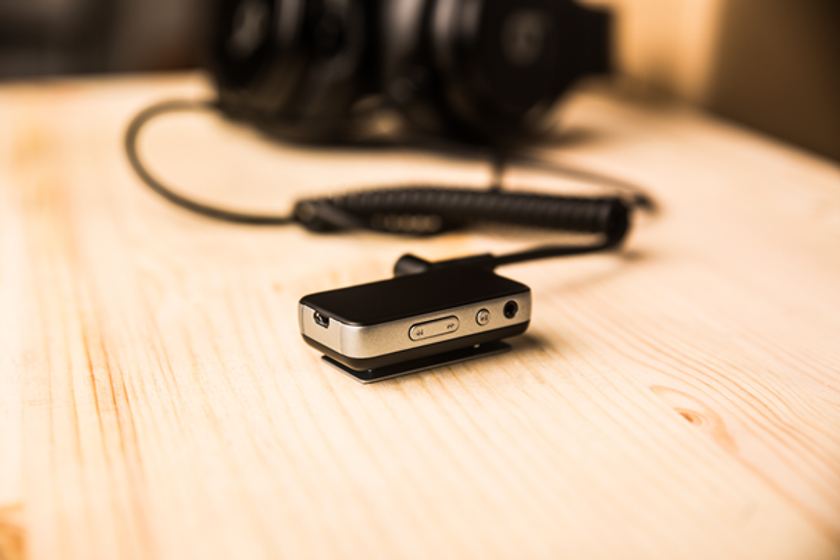 あなたのイヤホンが究極のハイレゾ音質に！
24bit デュアルDAC搭載 aptX HD対応フルバランス
ワイヤレスアンプ「EarStudio」の展示を開始！