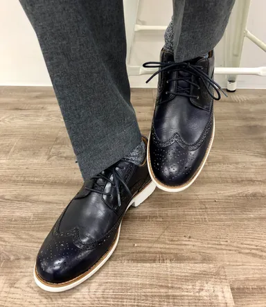 【サービス・販売】おすすめスタイル＆シューズ「トータルモーション クラシックドレス」ウィングチップ(ニュードレスブルース)￥24,000(CG9547)