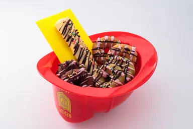 ハッピーデザートコンボスーベニア （クレープ、ドーナツ） 2,000円 【ピット・ストップ・ジュース・アンド・ドライブ】