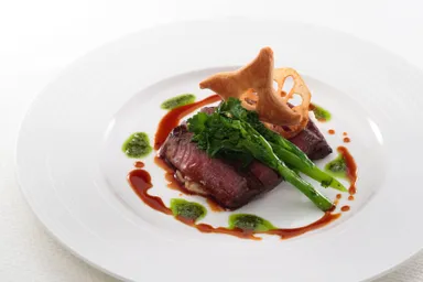 オーストラリア産アンガスビーフ、 フィレ肉のポワレNinjaスタイル・煙のマジック 3,200円