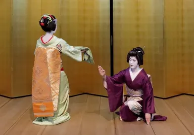 芸妓舞妓による京舞の披露